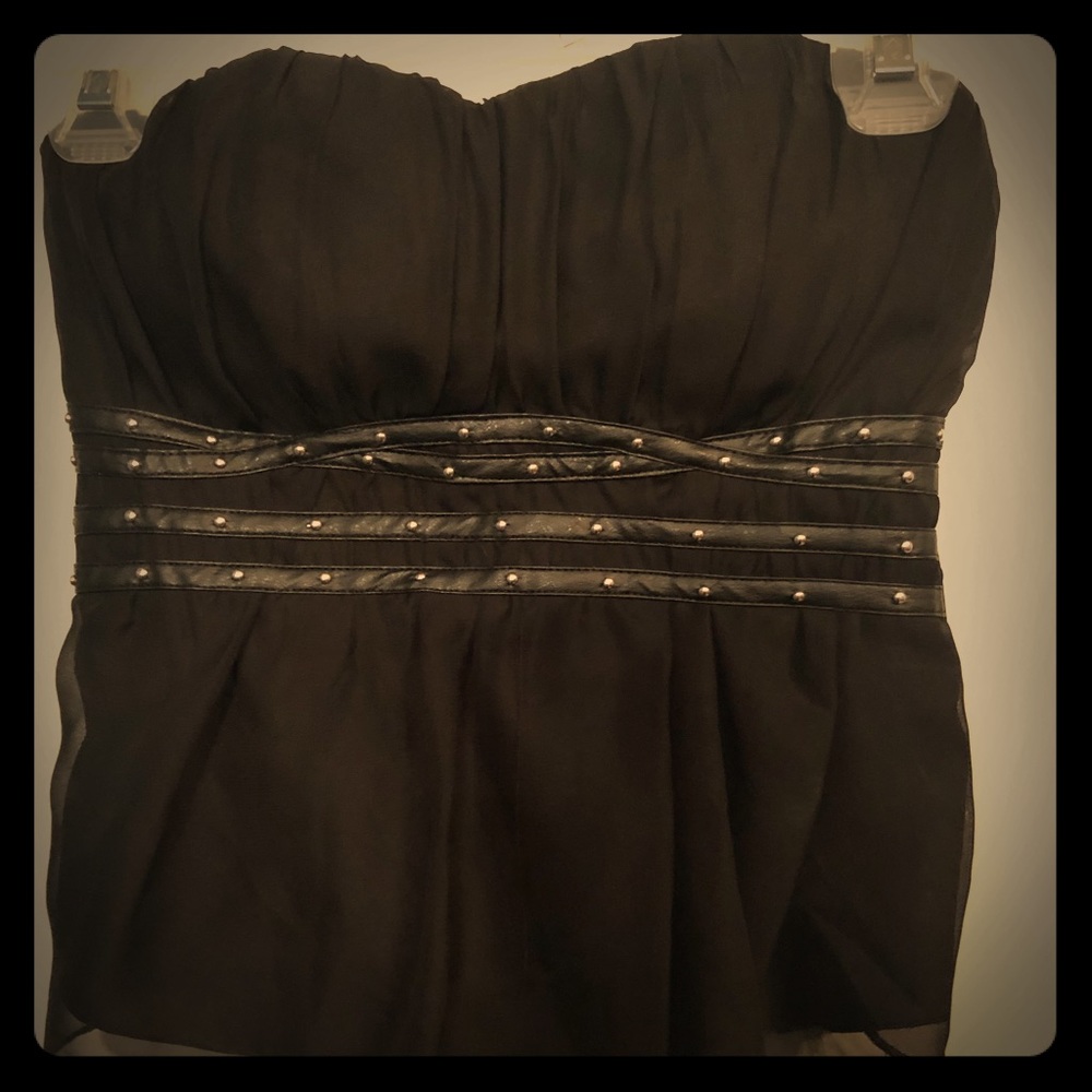 Wet seal strapless top